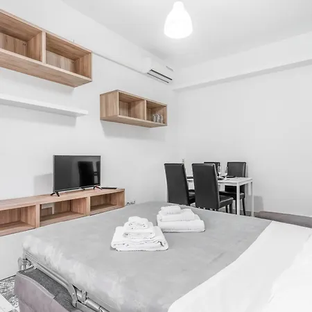 Navigli Duomo - Chateau Milan, Metro M2 E Parcheggio Gratuito Milán