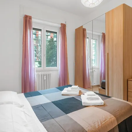 Navigli Duomo - Chateau Milan, Metro M2 E Parcheggio Gratuito * Milán
